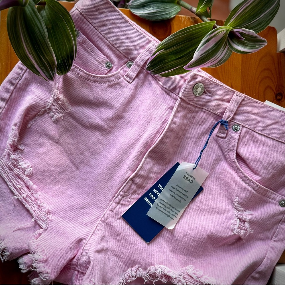 NWT Love Tree Pink Denim Shorts - Jean Shorts - SZ M